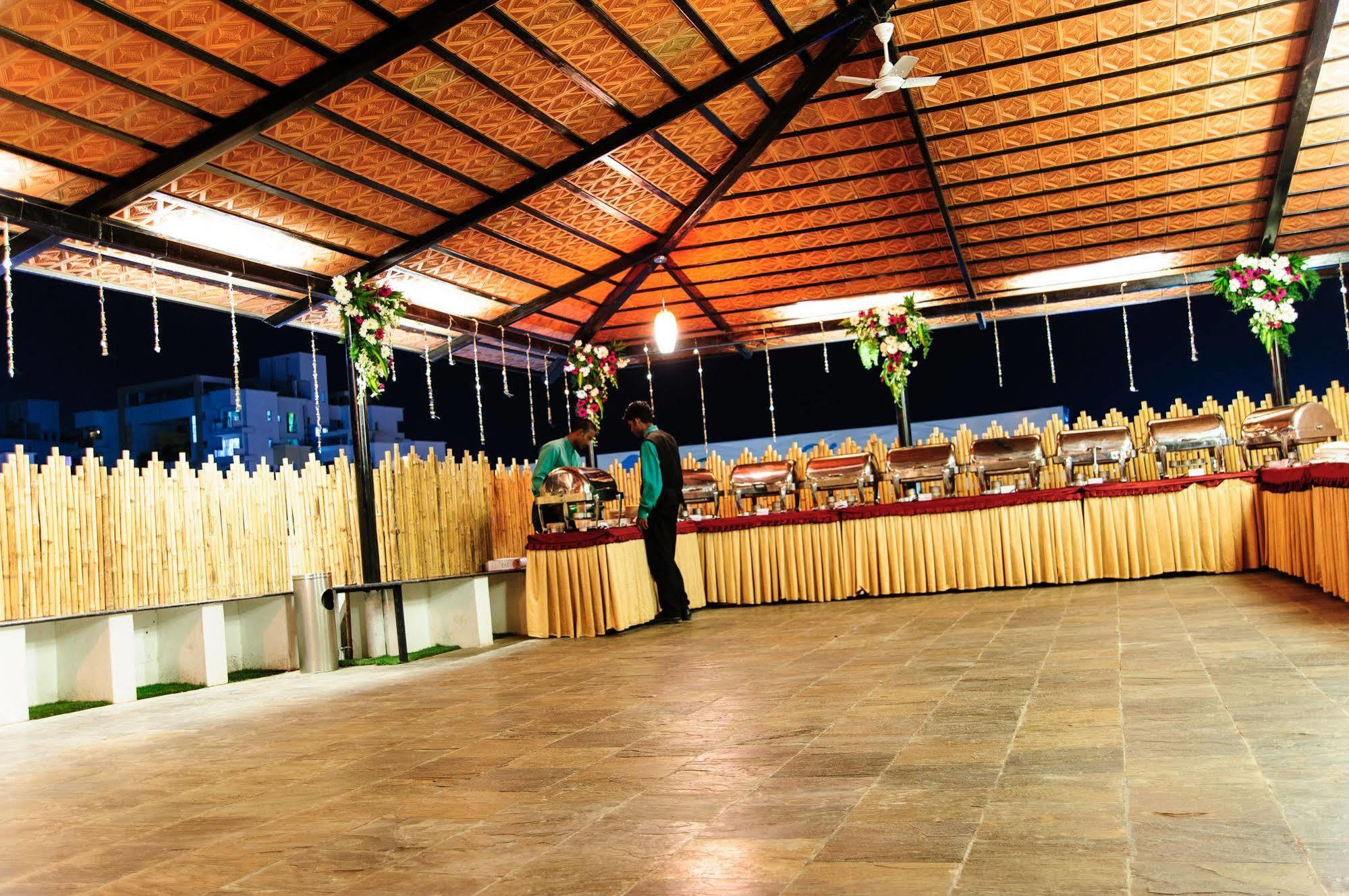 Octave Hotel & Spa - Sarjapur Road Bangalore Esterno foto